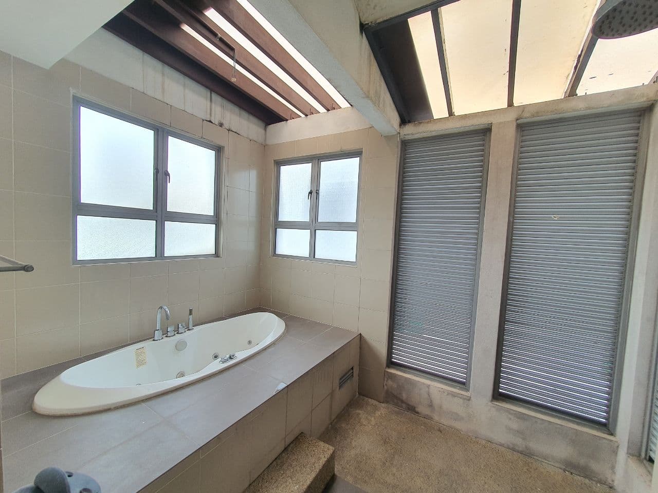 FACING OPEN 2 Half Storey Villa Safira Kajang - photo 9