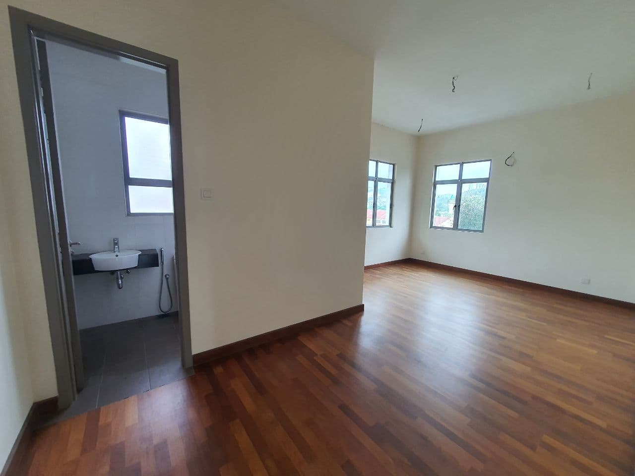 FACING OPEN 2 Half Storey Villa Safira Kajang - photo 12