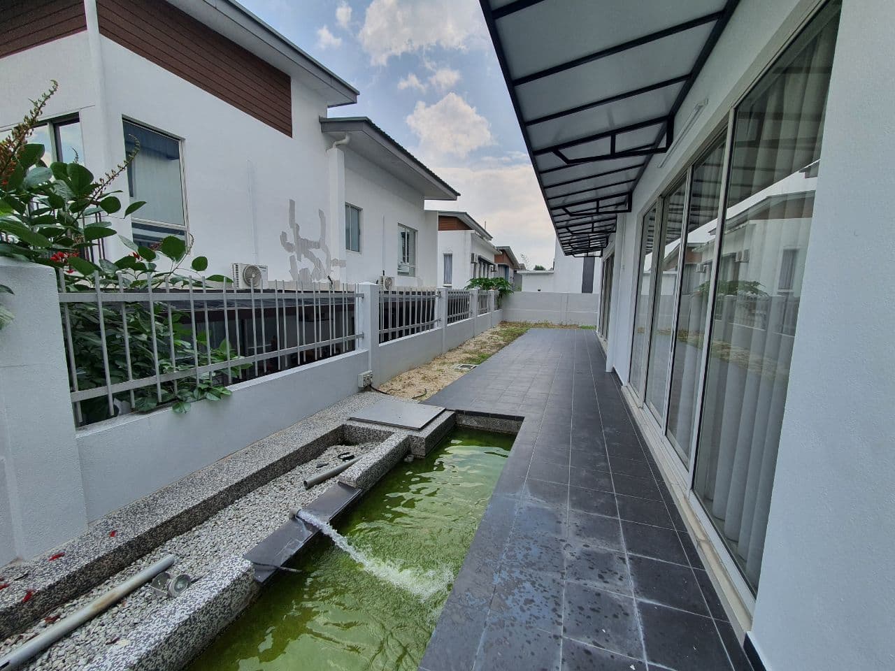 SPACIOUS 2 Storey Amandari Anjung Residensi Kajang - photo 4