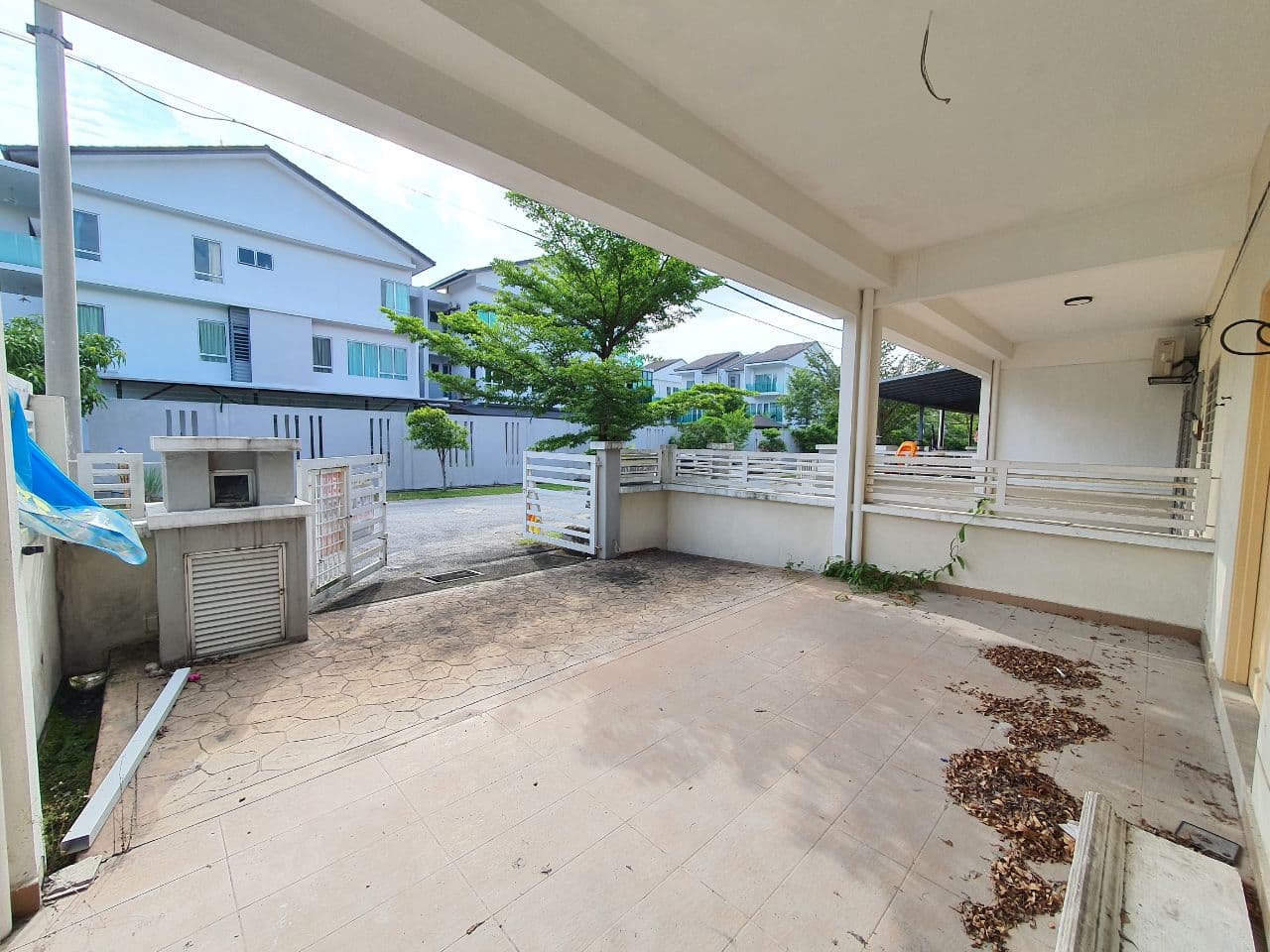 FACING OPEN 2 Storey Puncak Saujana Kajang - photo 13