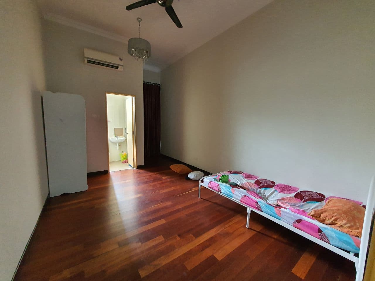 FACING OPEN 2 Storey Puncak Saujana Kajang - photo 2