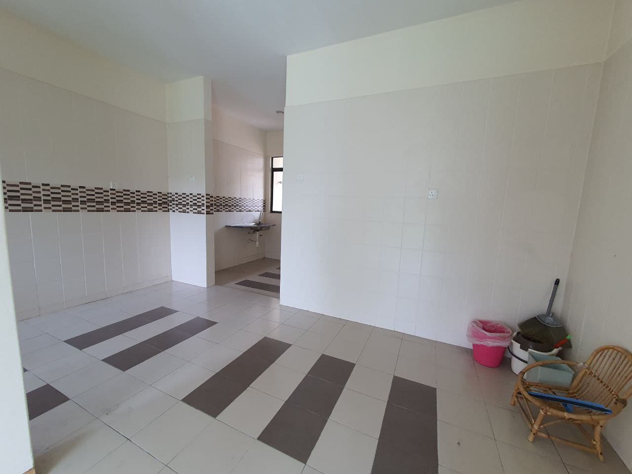FACING TASIK 2 Half Storey Semi D Puncak Bangi - photo 4