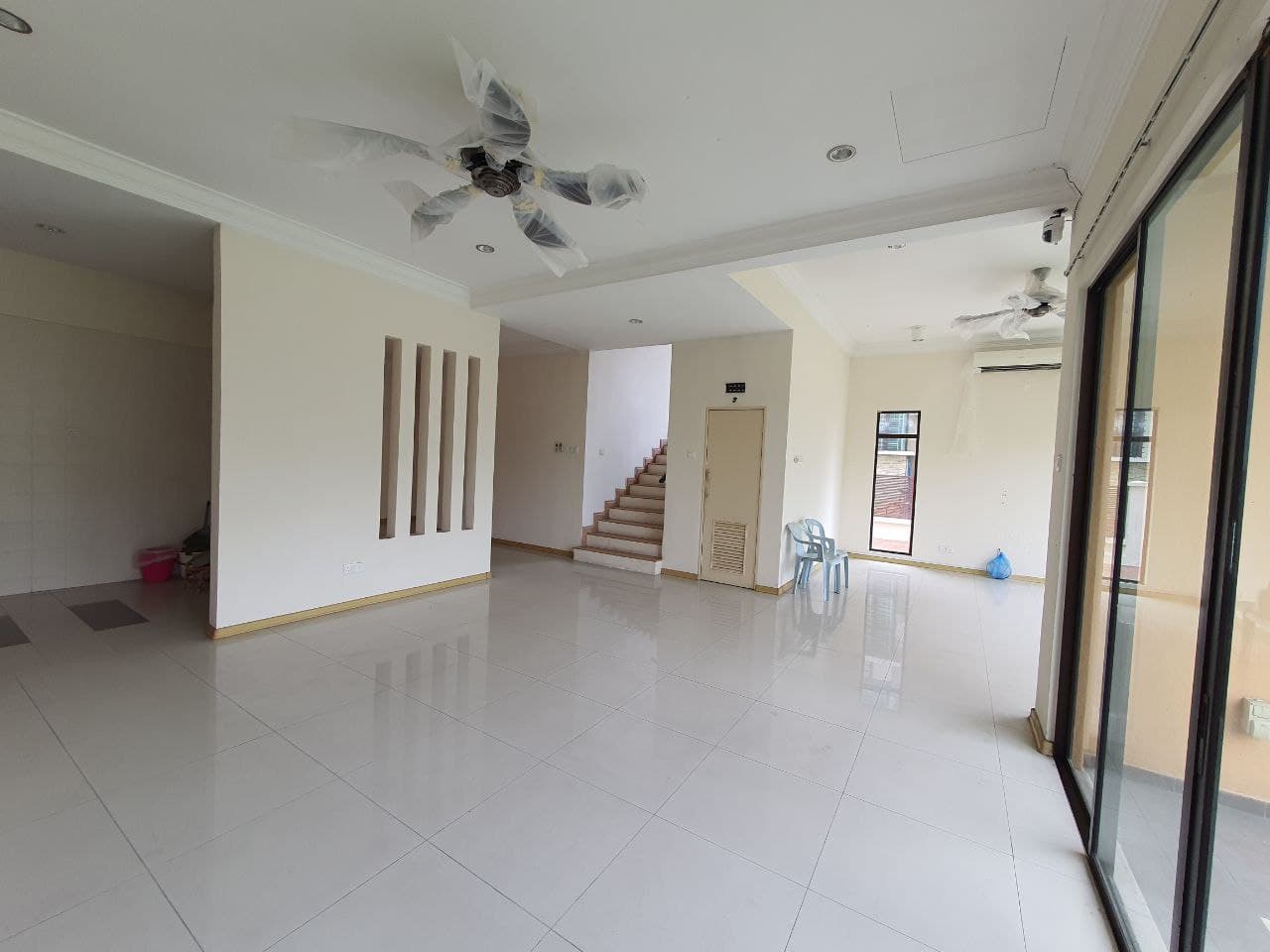 FACING TASIK 2 Half Storey Semi D Puncak Bangi - photo 8