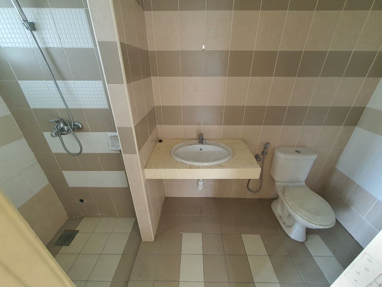 FACING TASIK 2 Half Storey Semi D Puncak Bangi - photo 13