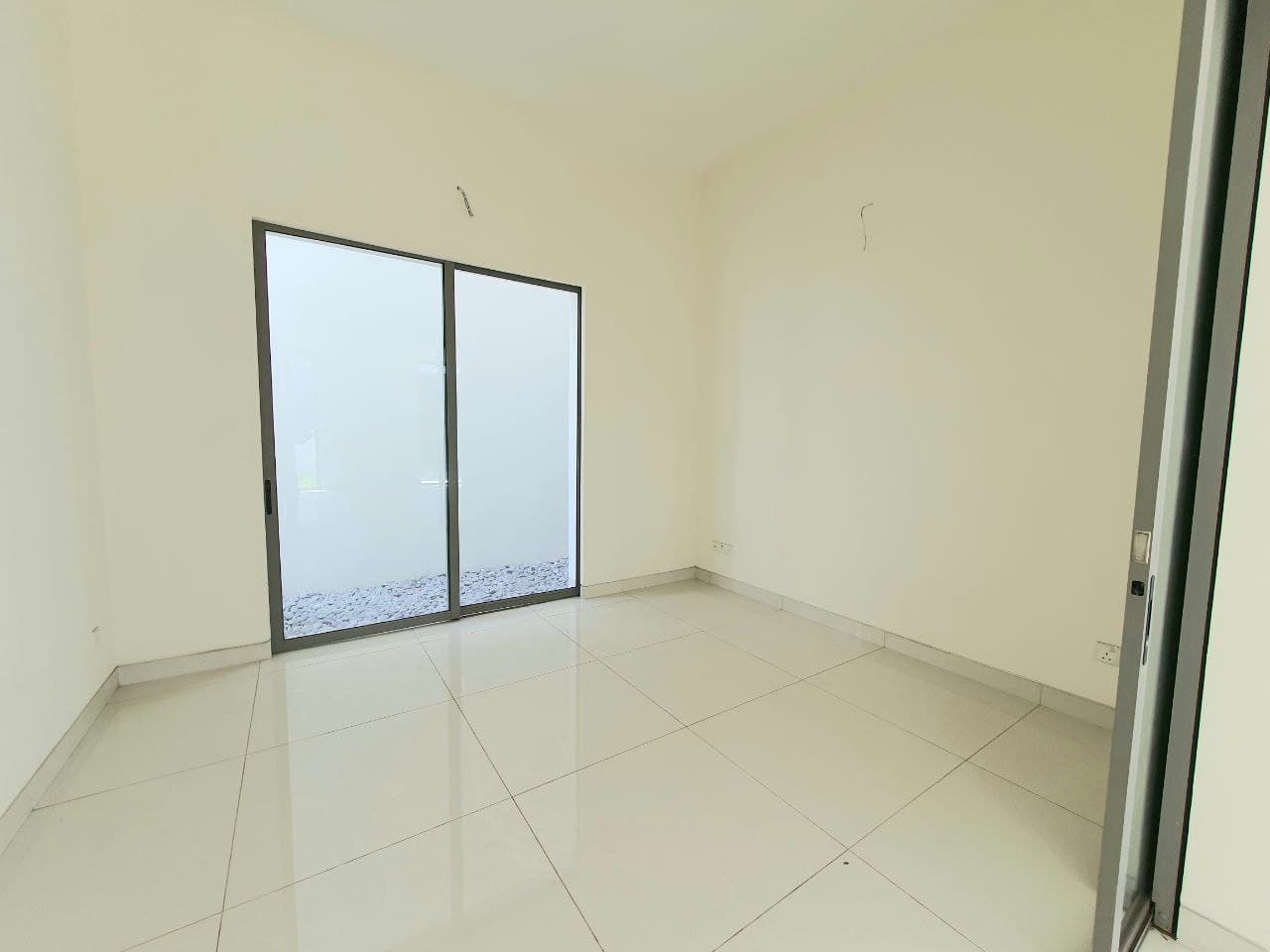 SPACIOUS 2 Storey Semi D Temasya Anggun Glenmarie - photo 9