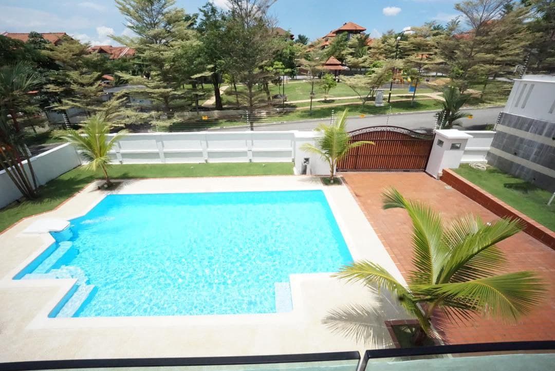 NEWLY RENOVATED 3 Storey Bungalow Kajang - photo 12
