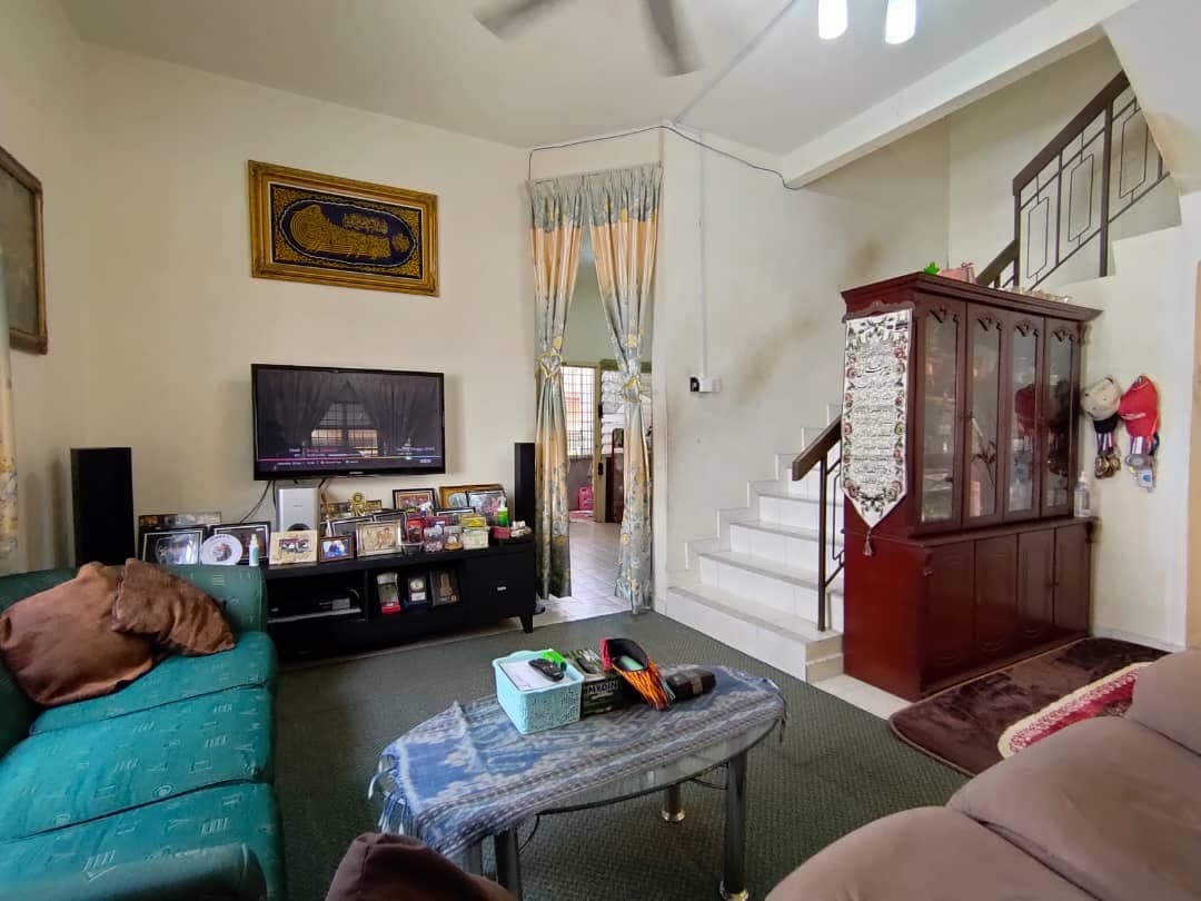 RUMAH CANTIK 2 Storey Taman Pelangi Semenyih - photo 3