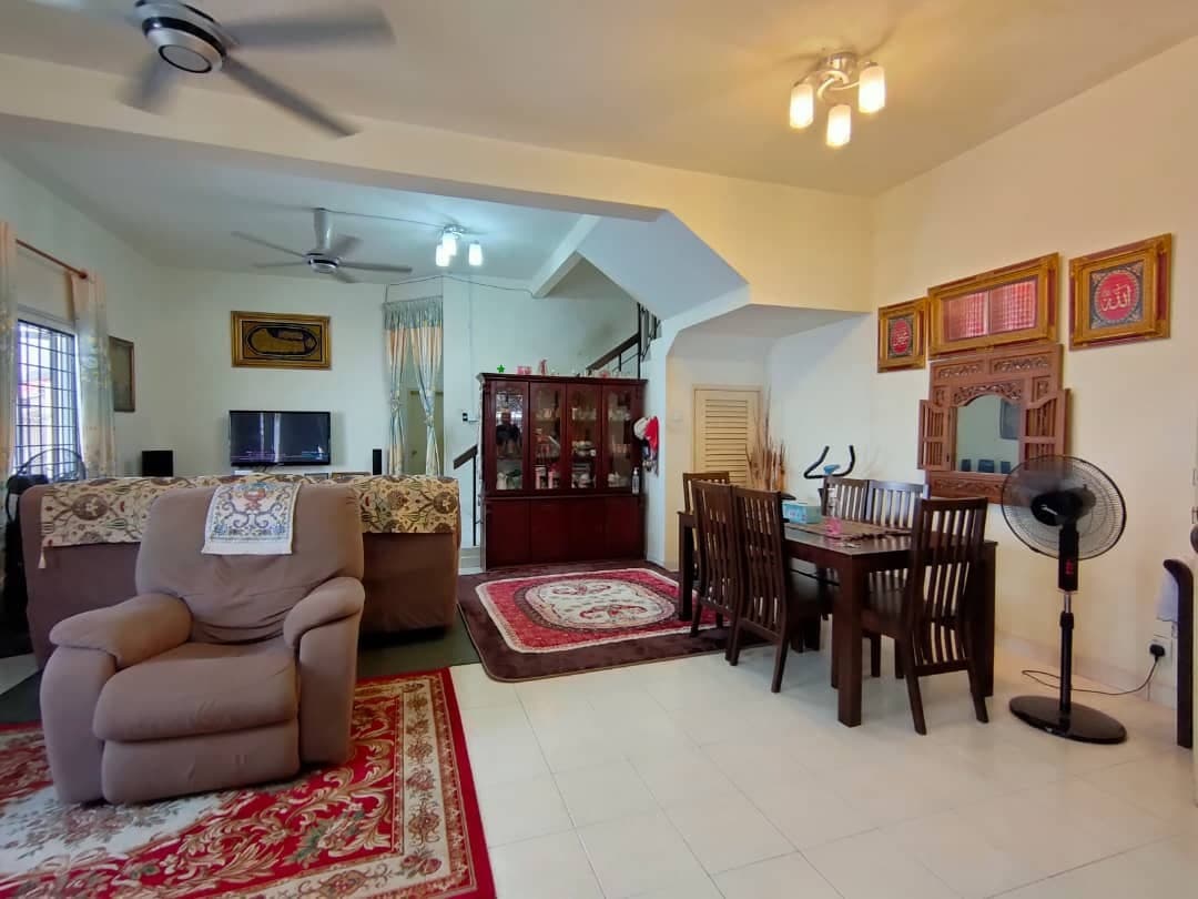 RUMAH CANTIK 2 Storey Taman Pelangi Semenyih - photo 4