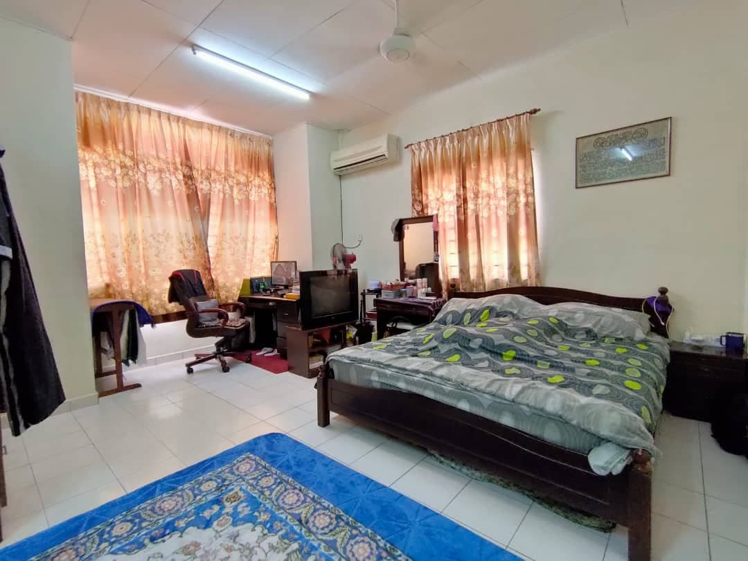 RUMAH CANTIK 2 Storey Taman Pelangi Semenyih - photo 6