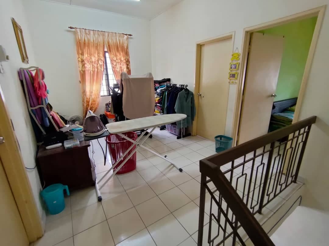 RUMAH CANTIK 2 Storey Taman Pelangi Semenyih - photo 10