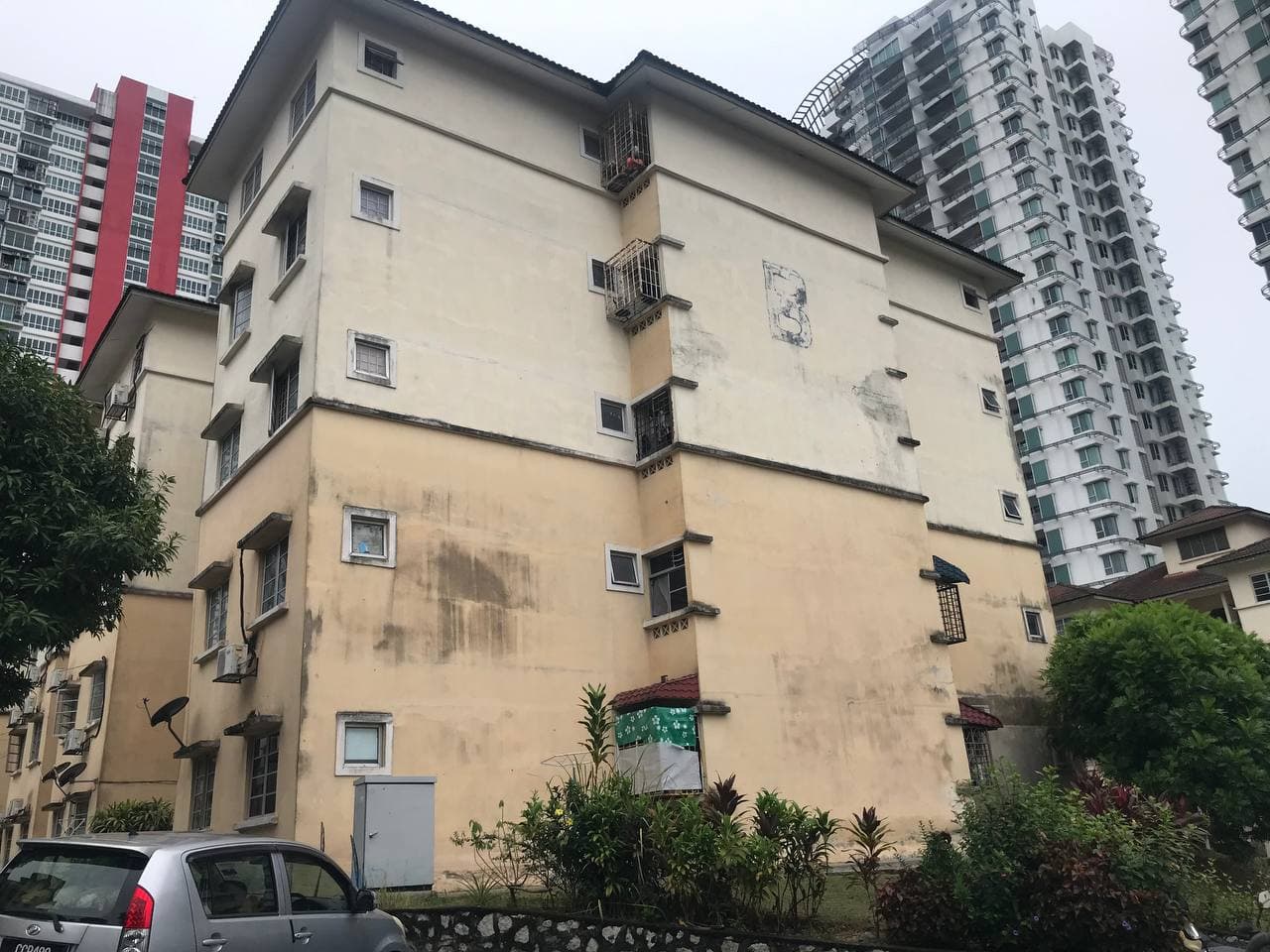RENOVATED Indah Condominium Prima Damansara - photo 3