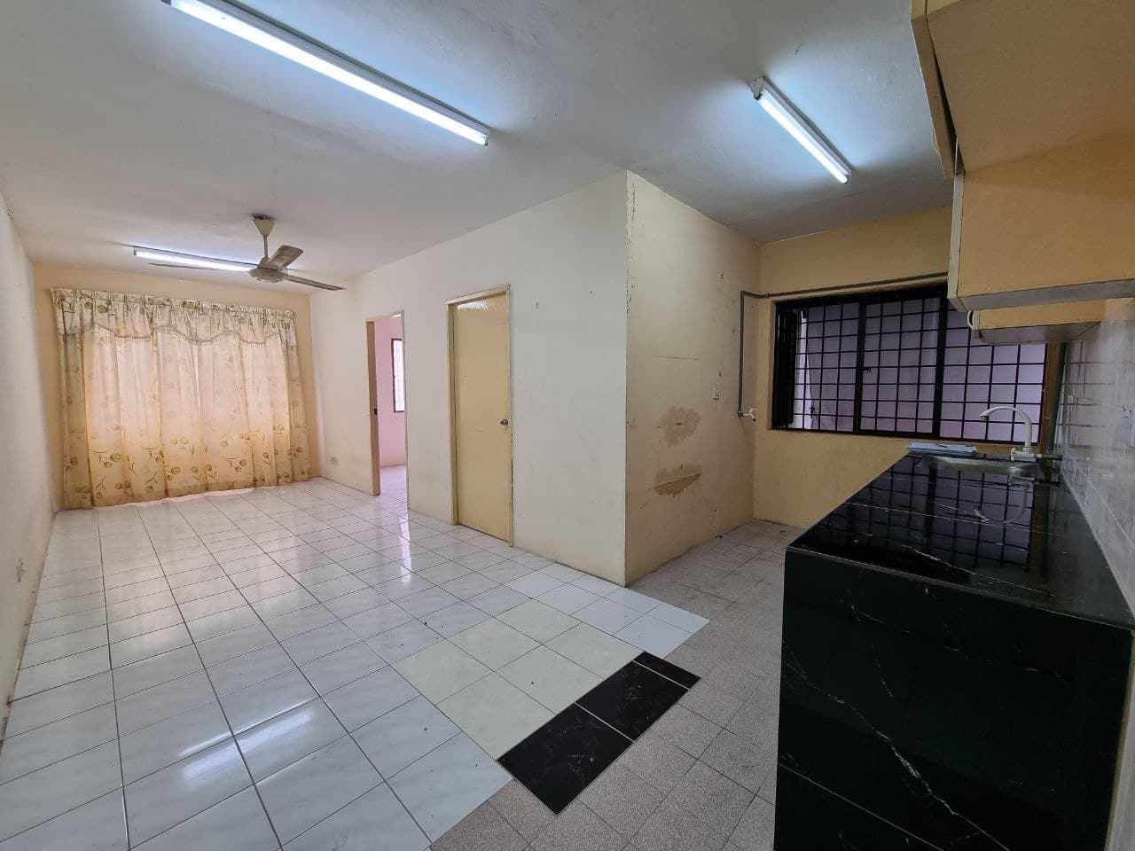 NEAR MRT Lestari Apartment Damansara Damai - photo 2