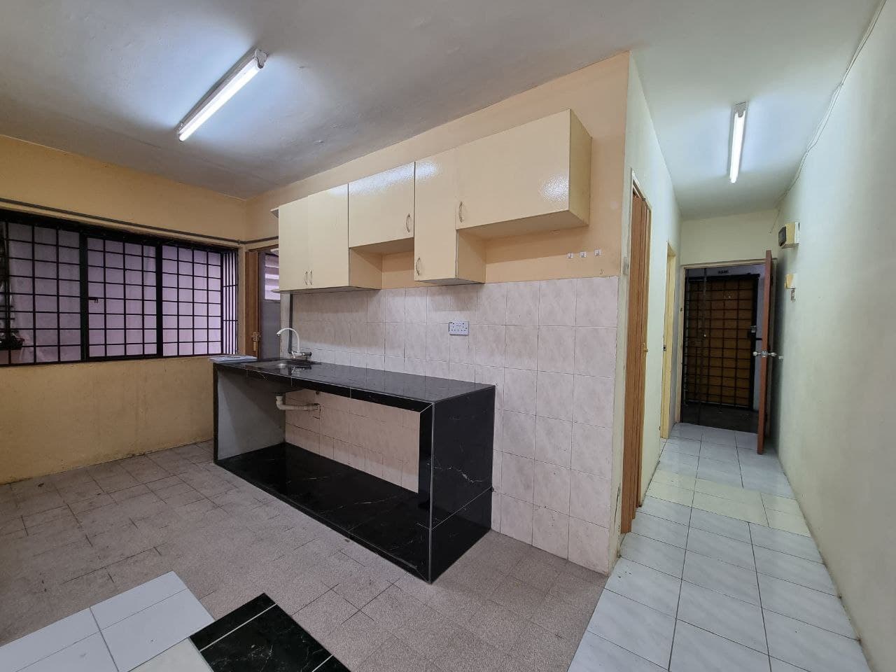 NEAR MRT Lestari Apartment Damansara Damai - photo 6
