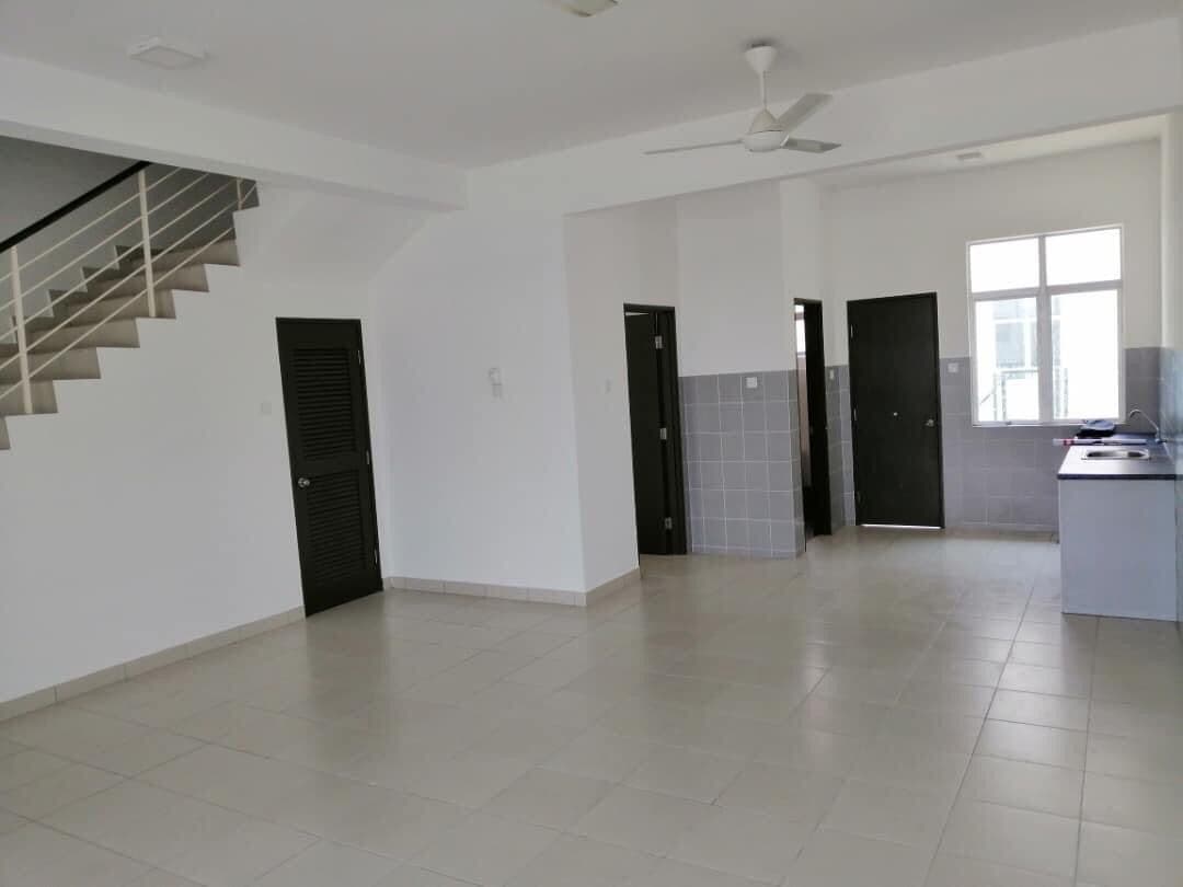 NEW HOUSE 2 Storey Cherry Hill Park Puncak Alam - photo 2