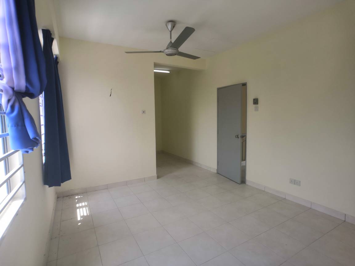 HUGE LAND 2 Storey Seri Bangi Seksyen 8 Bangi - photo 7