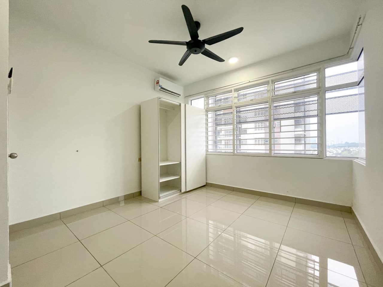 POOL VIEW Dwiputra Residence Presint 15 Putrajaya - photo 6