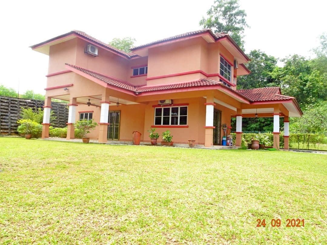 RENOVATED 2 Storey Country Resort Sungai Buloh - photo 2