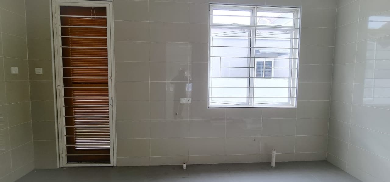 FACING OPEN 2 Storey Bungalow Grandville USJ 1 - photo 11