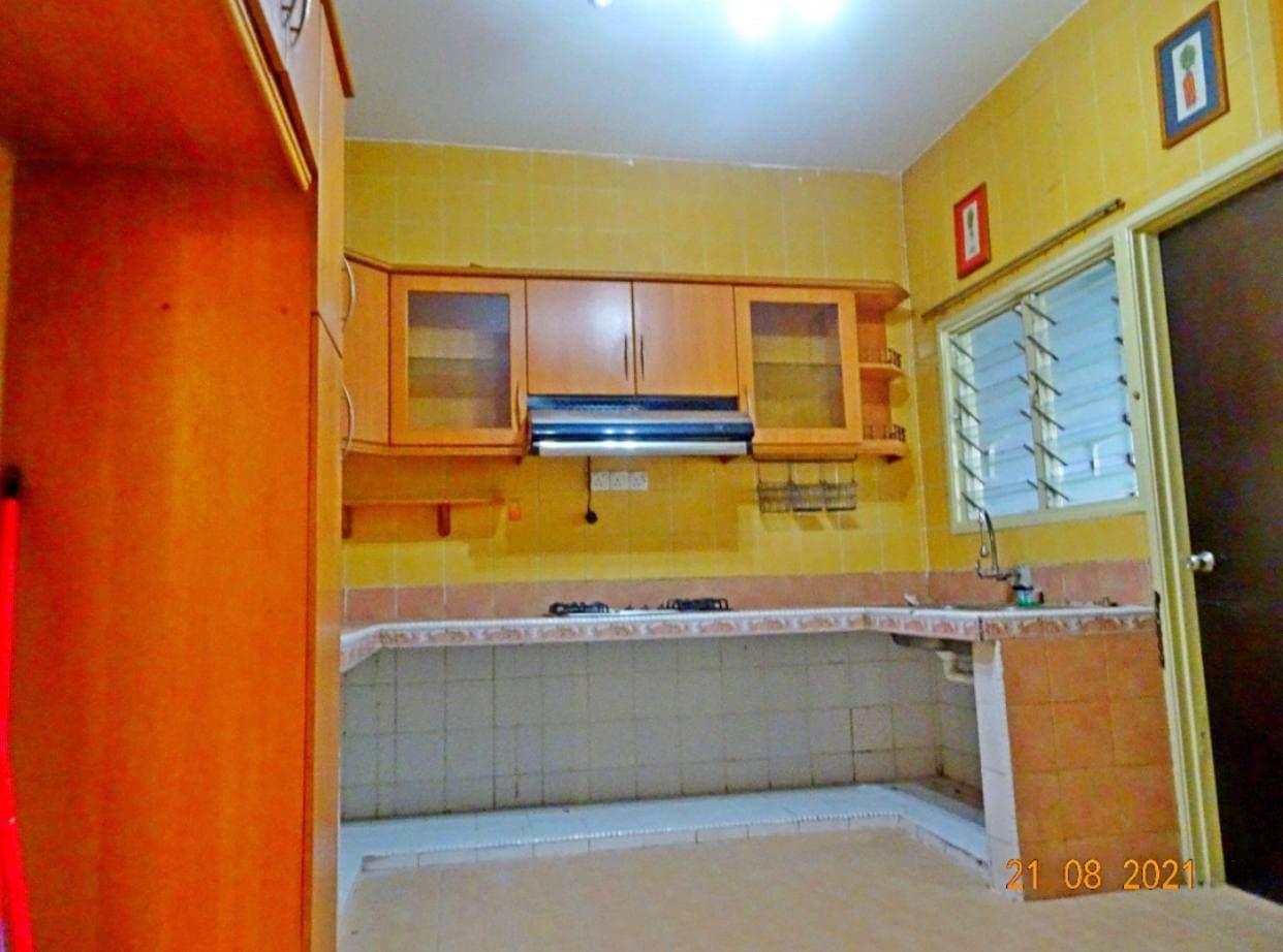 CANTIK 2 Storey Jalan Nova U5 74 Subang Bestari - photo 5