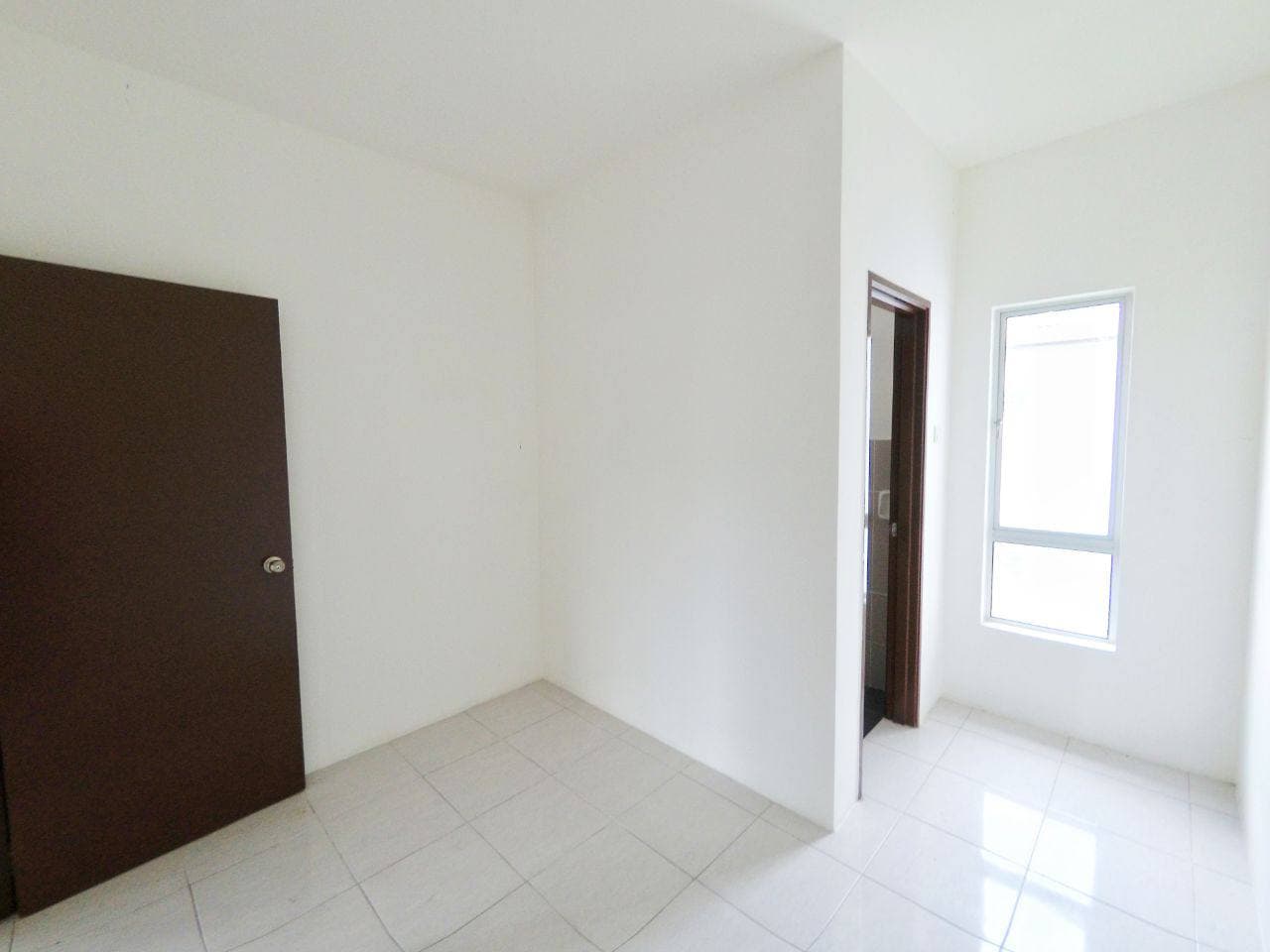 GATED 2 Storey Taman Desiran Bayu Puchong - photo 8