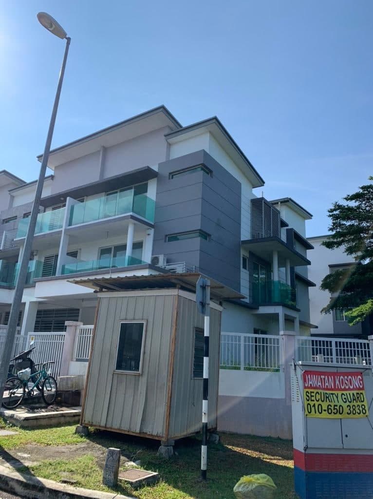 NEW UNIT 3 Storey Taman Denai Puchong - photo 2