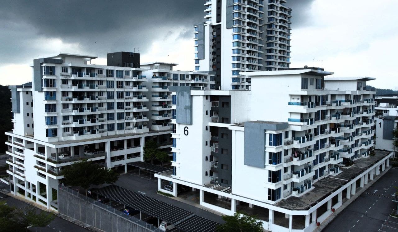 GATED GUARDED Putra 1 Apartment Bangi - photo 2