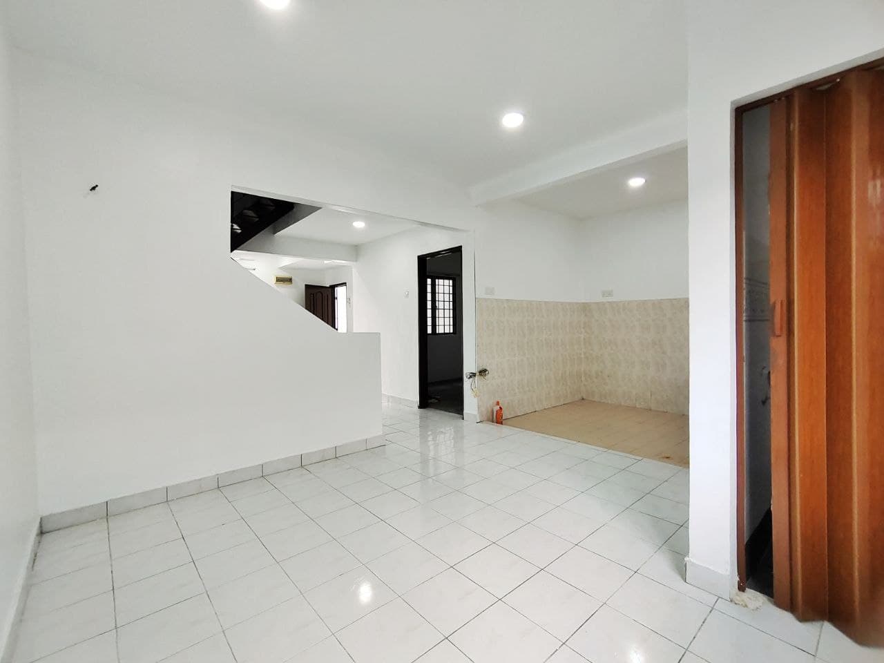 NEWLY PAINTED 2 Storey Seksyen 8 Bandar Baru Bangi - photo 13