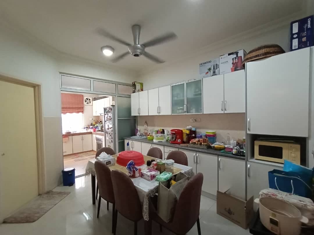RENOVATED 2 Storey Sepah Puteri Kota Damansara - photo 2