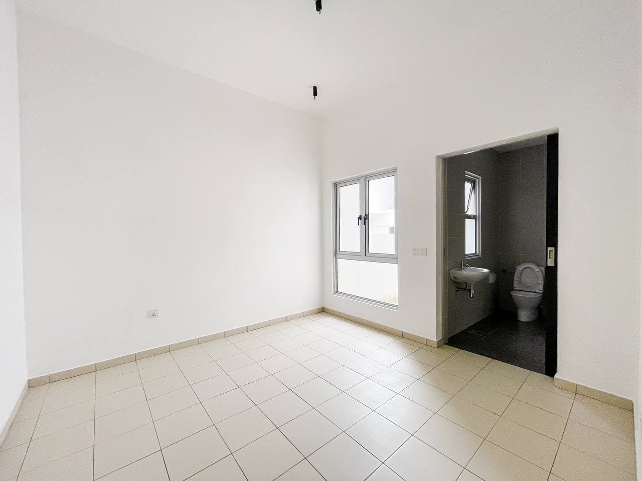 FACING OPEN 2 Storey Sarenia City Sepang - photo 6
