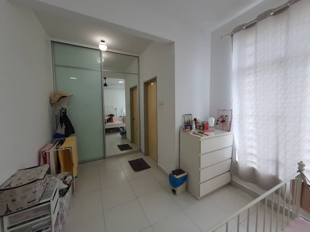 RUMAH CANTIK 2 Storey Taman Pelangi Semenyih 2 - photo 3