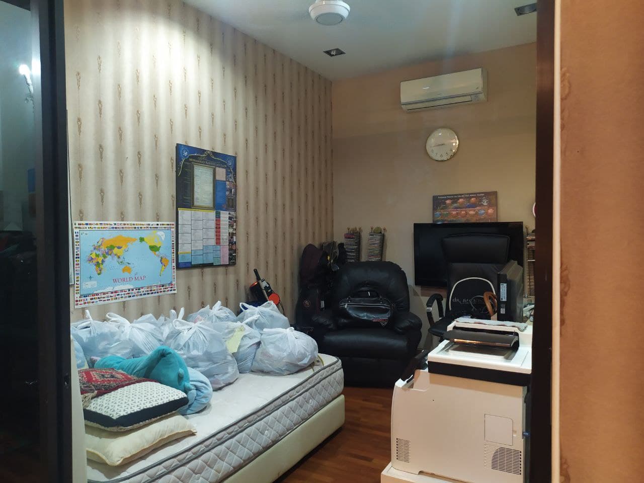 SPACIOUS 2 Storey Semi D Damai 14 Setia Alam - photo 11