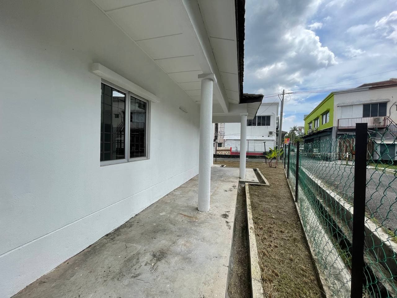 END LOT WITH LAND 2 Storey Seksyen 8 Bangi - photo 6