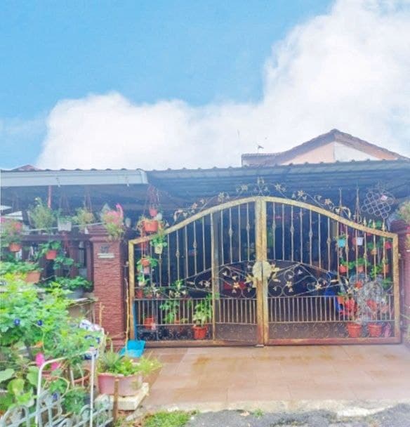 RENOVATED 1 Storey Taman Sri Jelok Kajang - photo 2