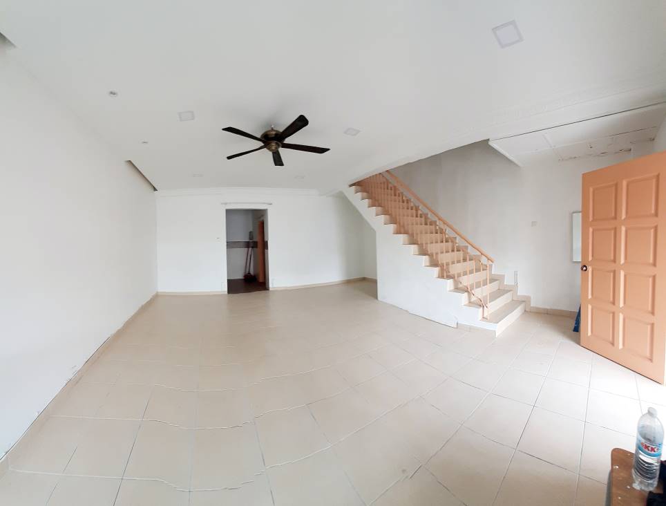 NEWLY PAINTED UNIT Taman Kajang Perdana - photo 3