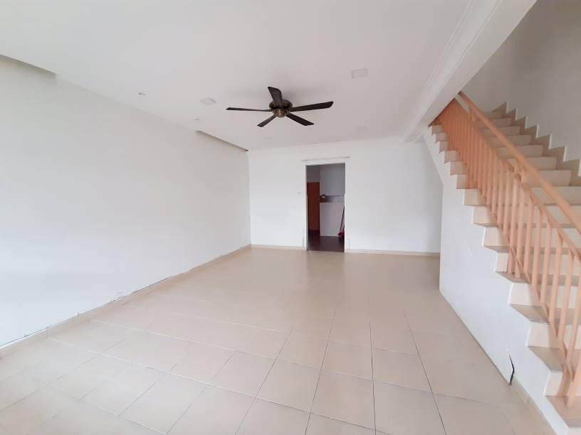 NEWLY PAINTED UNIT Taman Kajang Perdana - photo 4
