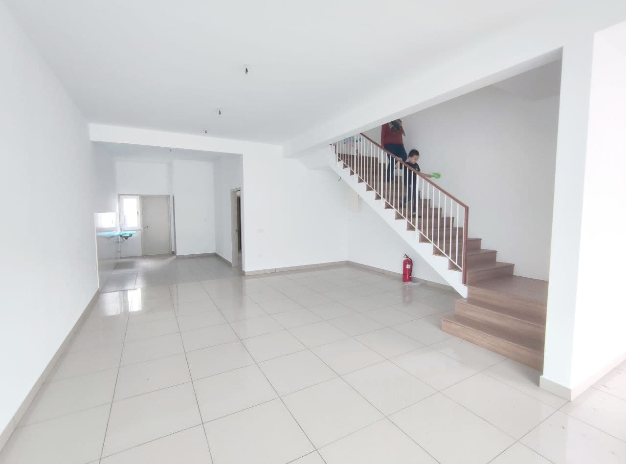 RUMAH BARU 2 Storey Sarenia Adiva Sepang - photo 2
