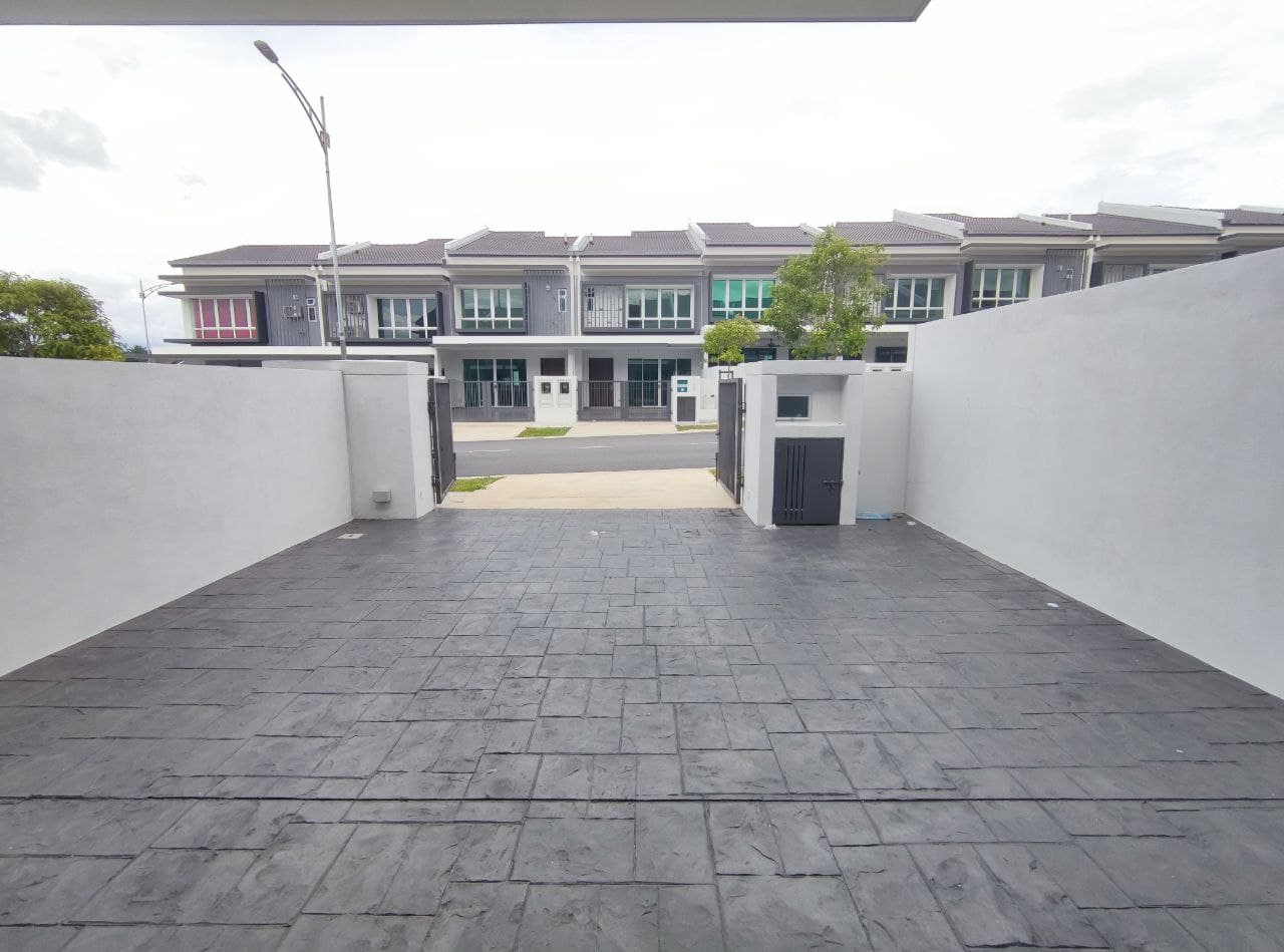 RUMAH BARU 2 Storey Sarenia Adiva Sepang - photo 3