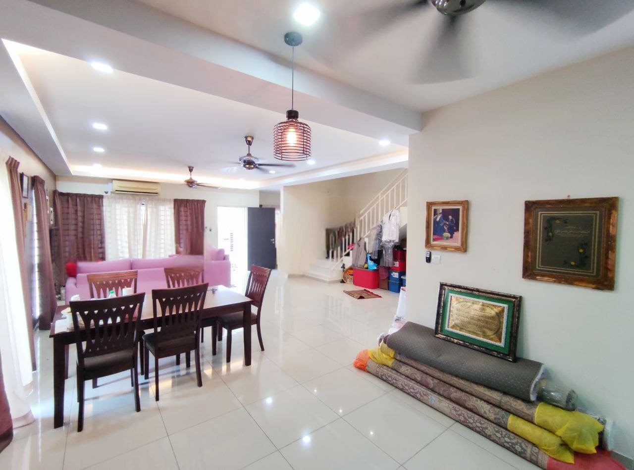 CORNER LOT 2 Storey Laman Delfina Nilai - photo 3