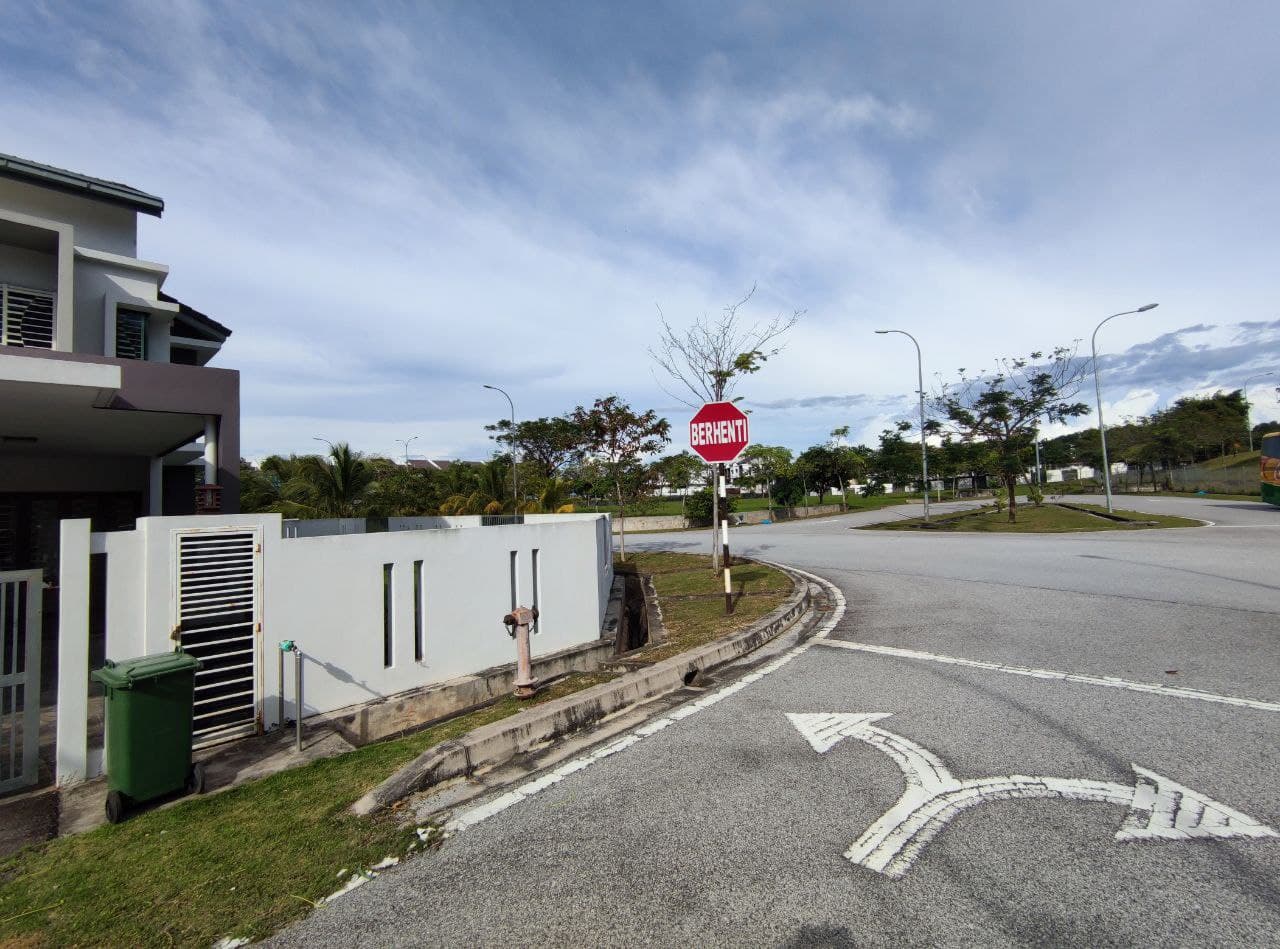 CORNER LOT 2 Storey Laman Delfina Nilai - photo 8