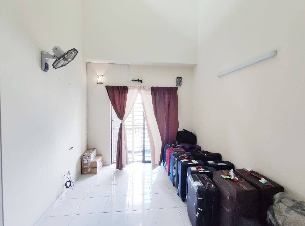 CORNER LOT 2 Storey Laman Delfina Nilai - photo 9
