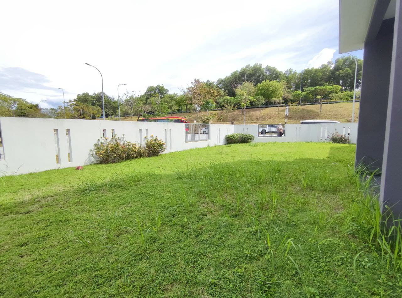 CORNER LOT 2 Storey Laman Delfina Nilai - photo 12