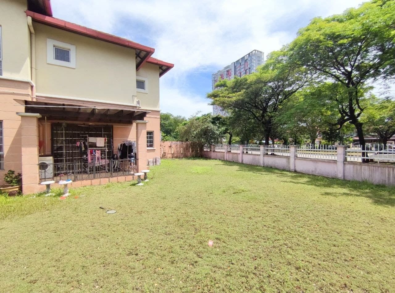 CORNER LOT 2 Storey Lake Haven Homes Puchong - photo 2