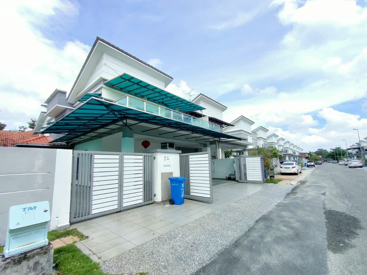 RUMAH CANTIK Semi D Taman Sungai Kandis Shah Alam - photo 2
