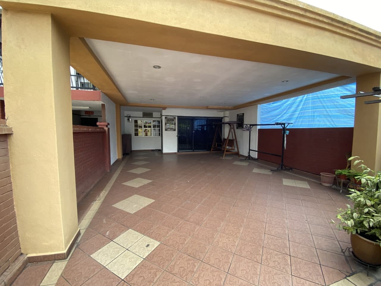 RENOVATED 2 Storey Taman Selayang Jaya Selangor - photo 2
