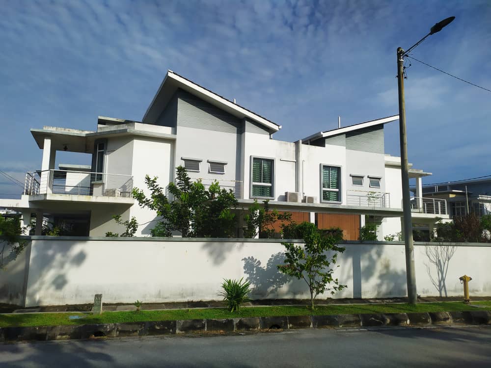 CORNER LOT 2 Storey Cluster Royal Ivory 2 BSP - photo 2
