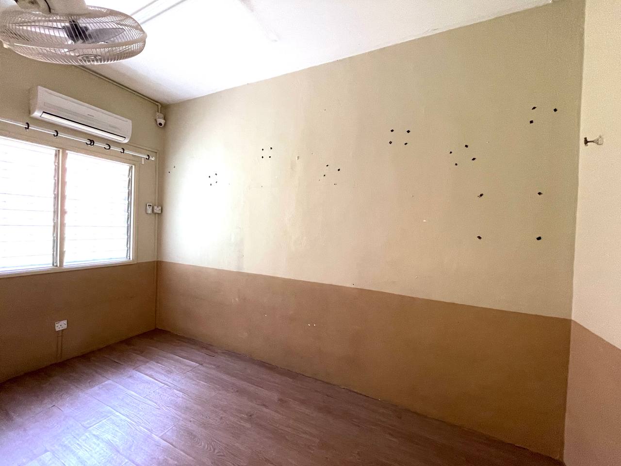CORNER LOT 2 Storey Taman Puncak Jalil 2 - photo 6