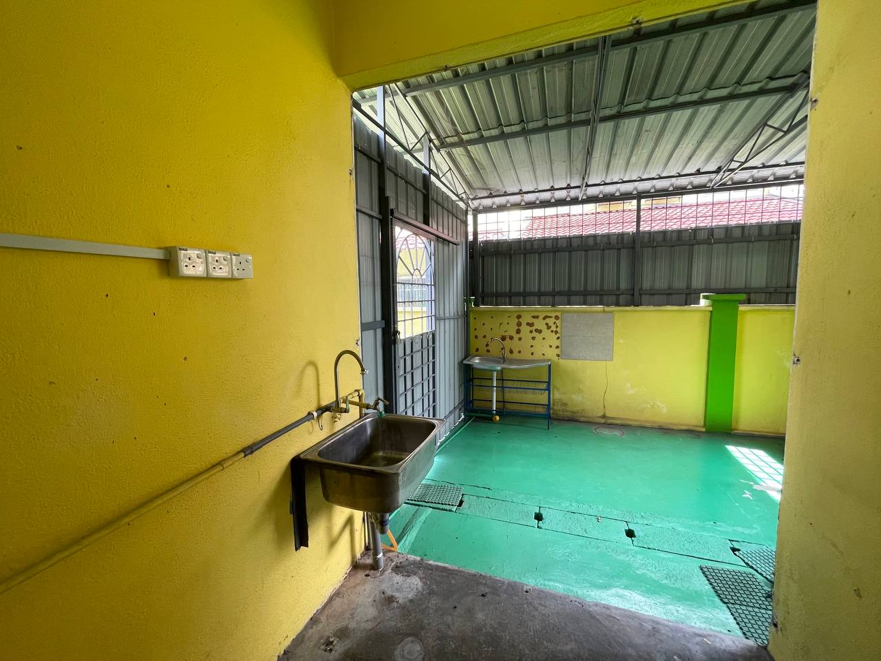 CORNER LOT 2 Storey Taman Puncak Jalil 2 - photo 7