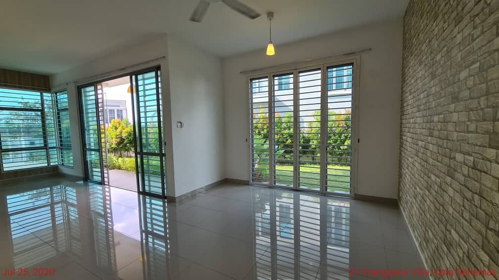FACING OPEN Bungalow Frangipani Villas Nilai - photo 5