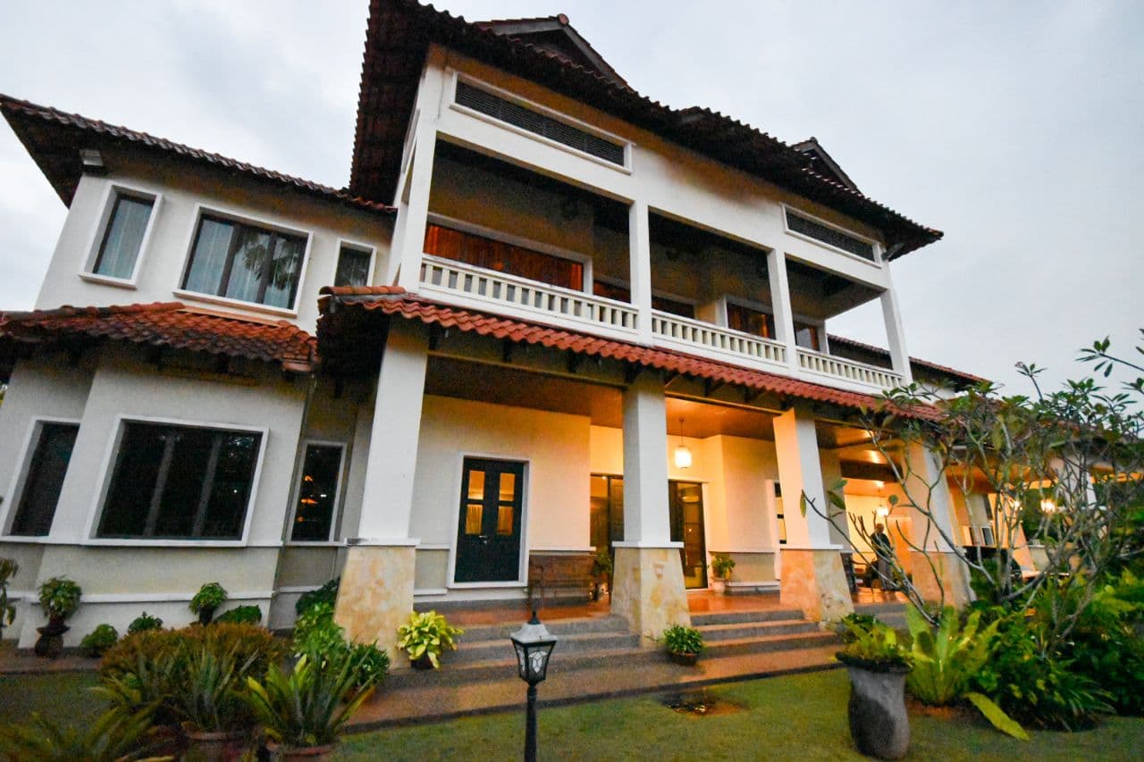 GRAND LUXURY 2 Storey Country Heights Kajang - photo 2