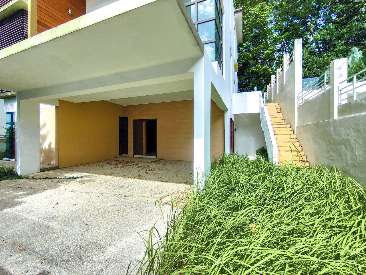 SPACIOUS 3 Storey D Impian Tropika Seri Kembangan - photo 5
